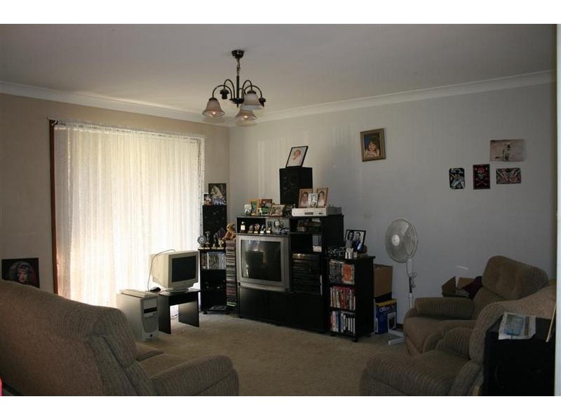 8 Stockley Close, West Nowra NSW 2541