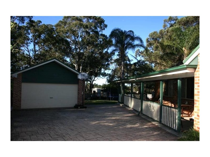 8 Stockley Close, West Nowra NSW 2541