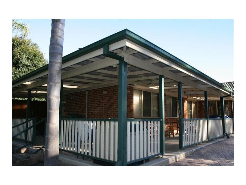 8 Stockley Close, West Nowra NSW 2541