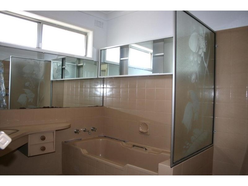 52 West Street, Nowra NSW 2541