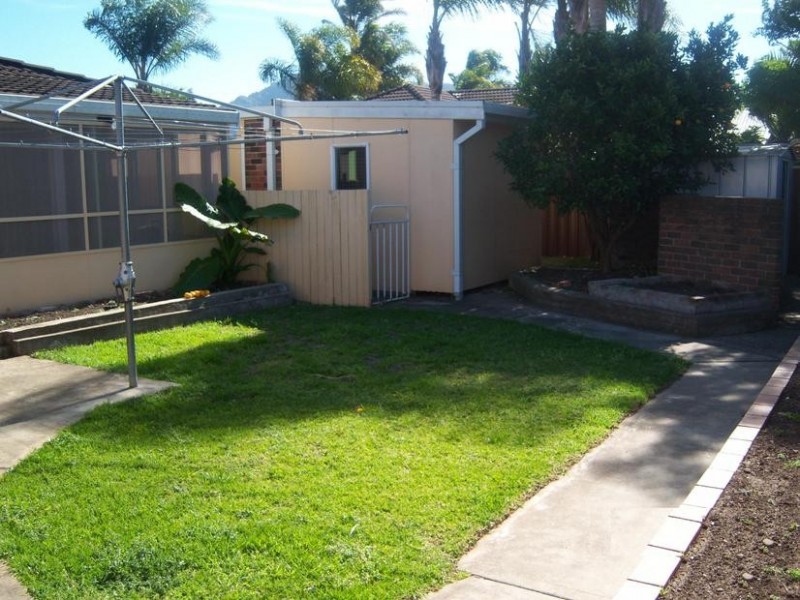 11 Cavalier Parade, Bomaderry NSW 2541