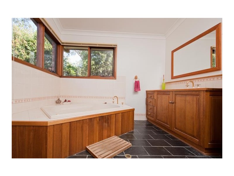 10 Paruna Place, North Nowra NSW 2541
