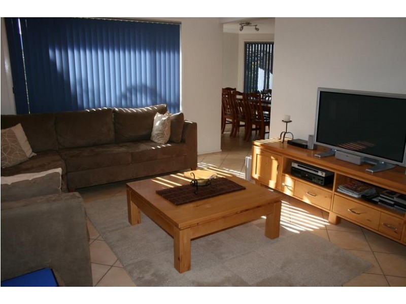 3 Freesia, Bomaderry NSW 2541