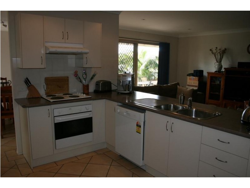 3 Freesia, Bomaderry NSW 2541