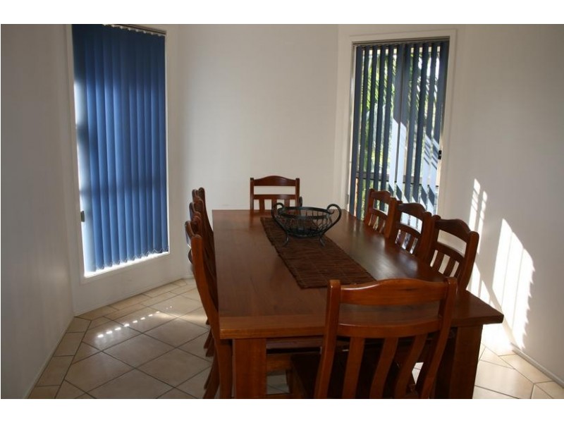 3 Freesia, Bomaderry NSW 2541