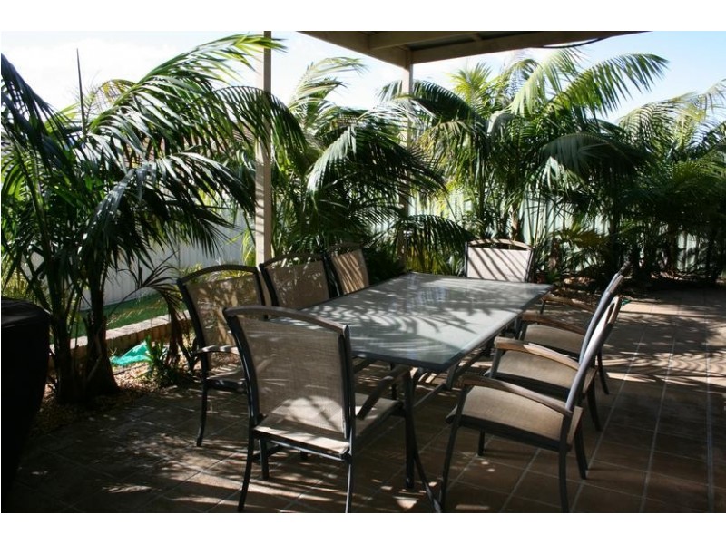 3 Freesia, Bomaderry NSW 2541