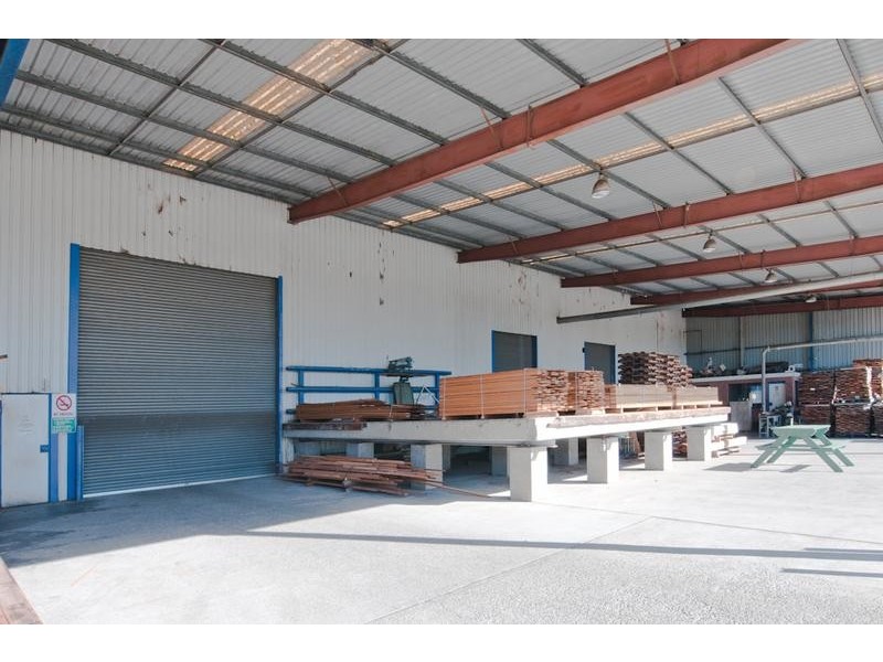 100 Railway Street, Bomaderry NSW 2541