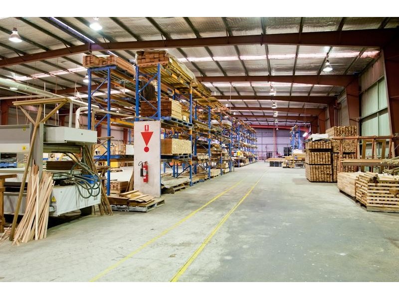 100 Railway Street, Bomaderry NSW 2541