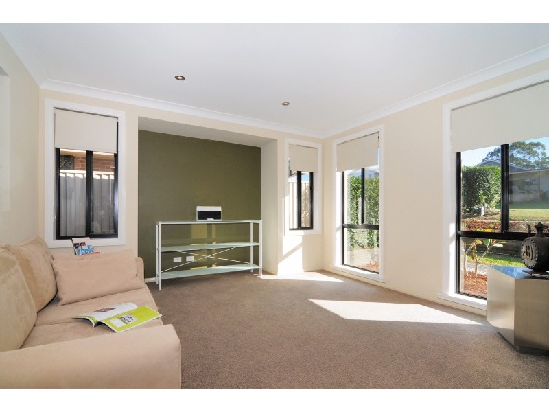 10 Jade Place, Meroo Meadow NSW 2540