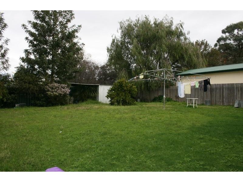 43 Mulgen Crescent, Bomaderry NSW 2541