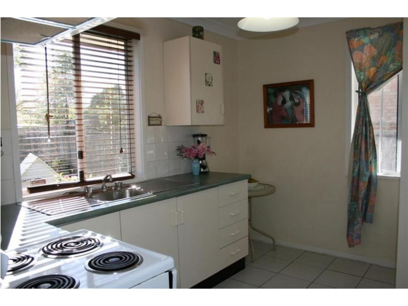 31 Sampson Crescent, Bomaderry NSW 2541