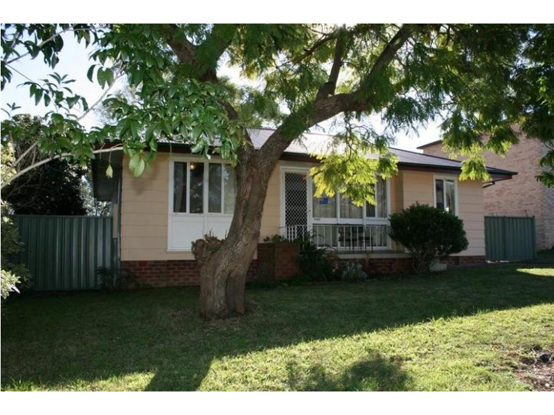 31 Sampson Crescent, Bomaderry NSW 2541