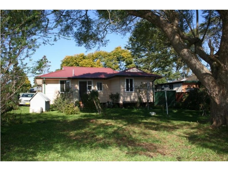 31 Sampson Crescent, Bomaderry NSW 2541