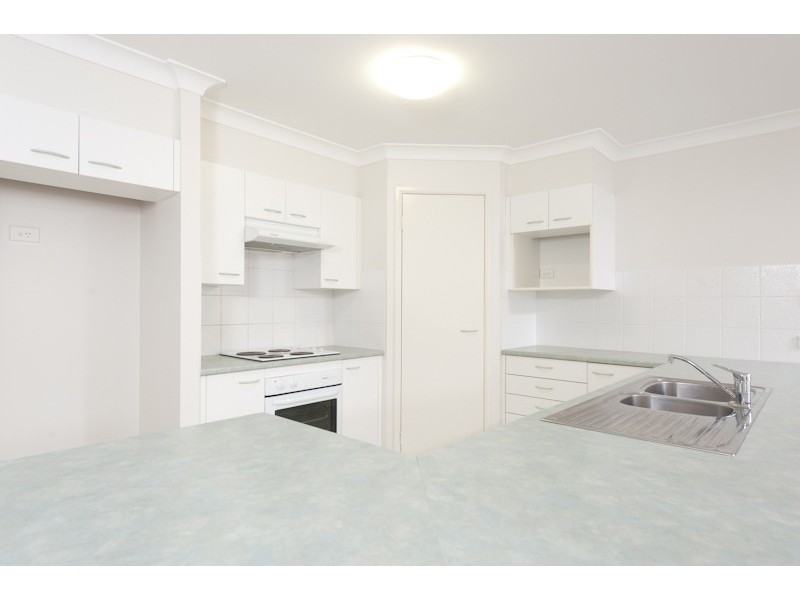 6 Gardenia Crescent, Bomaderry NSW 2541