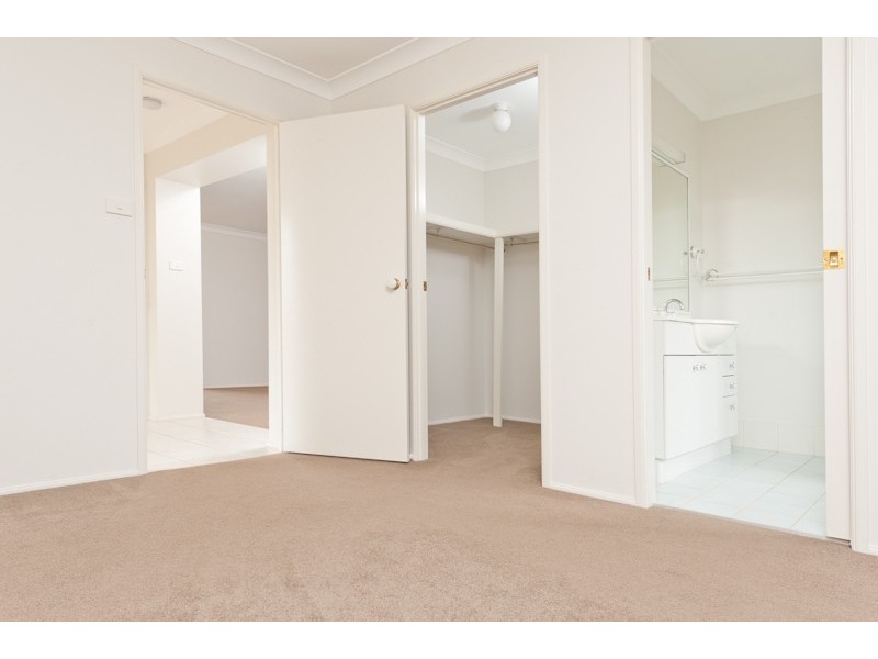 6 Gardenia Crescent, Bomaderry NSW 2541