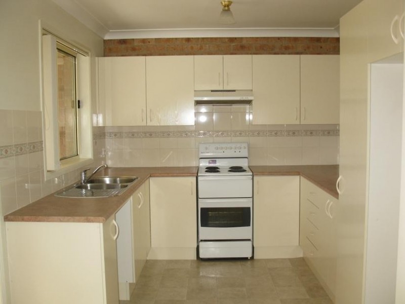 2/13 South Street, Greenwell Point NSW 2540