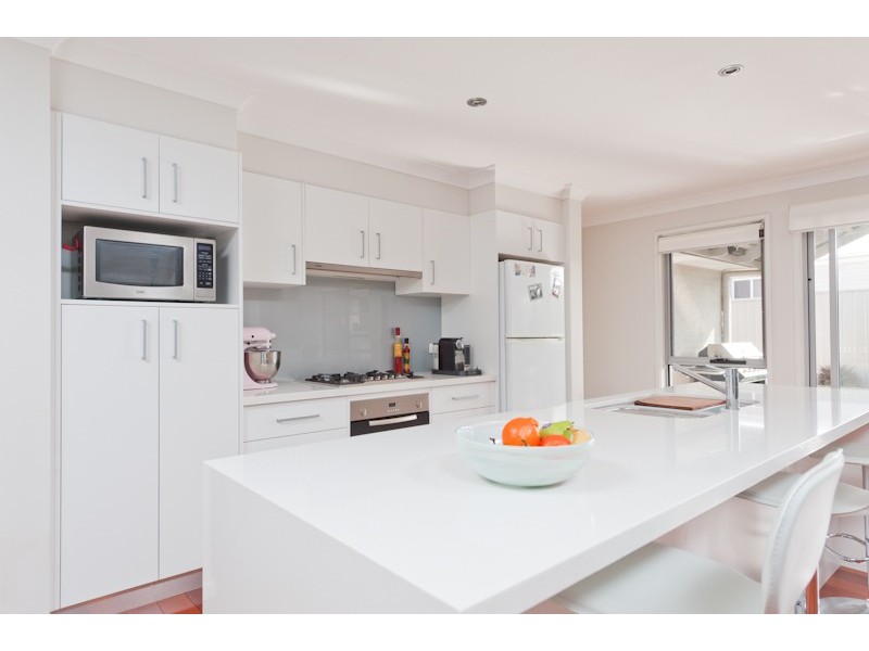20 Emerald Drive, Meroo Meadow NSW 2540