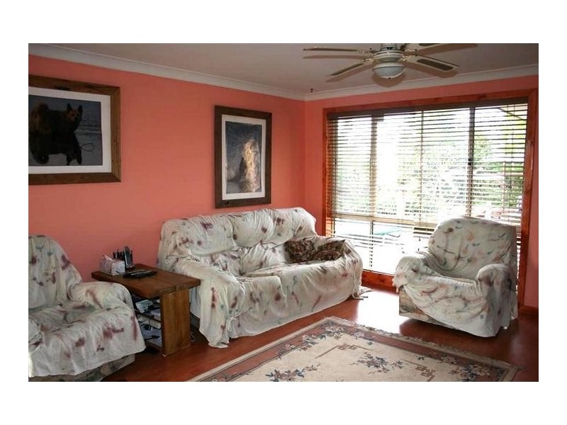 8 Hesperus Close, Nowra NSW 2541