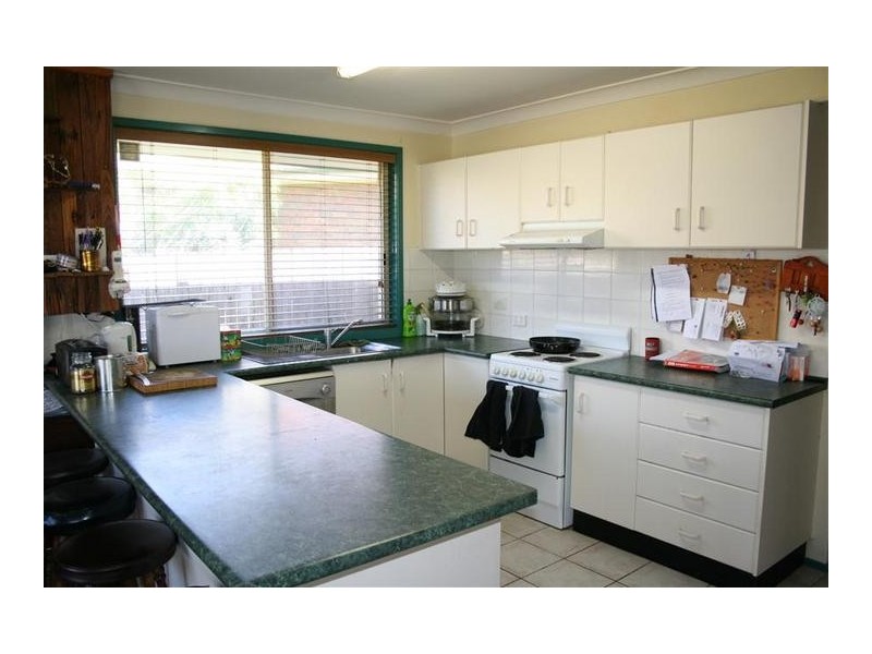 8 Hesperus Close, Nowra NSW 2541