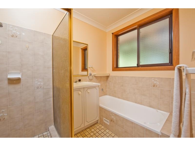 15 Philip Drive, North Nowra NSW 2541