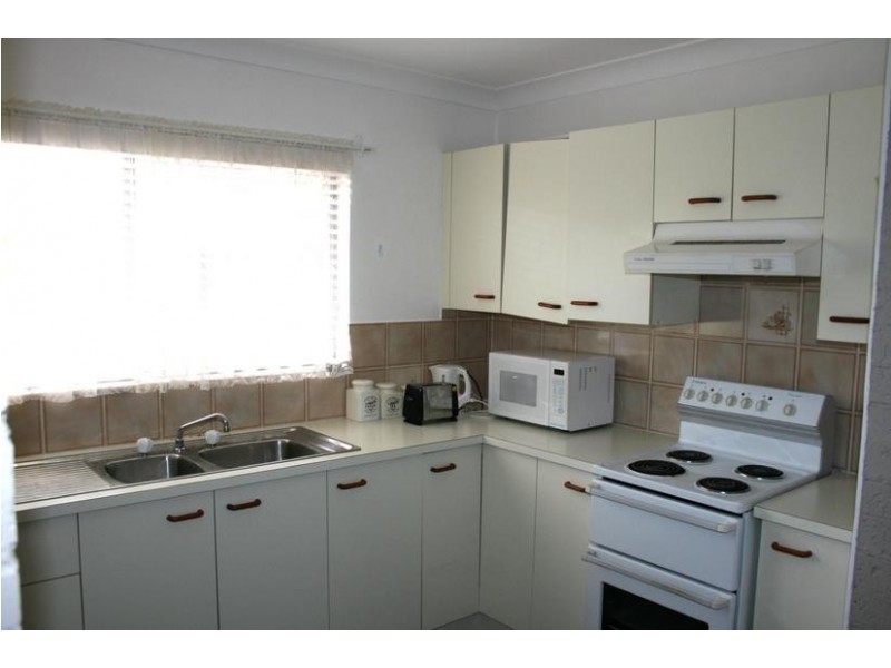4/5 David Place, Bomaderry NSW 2541