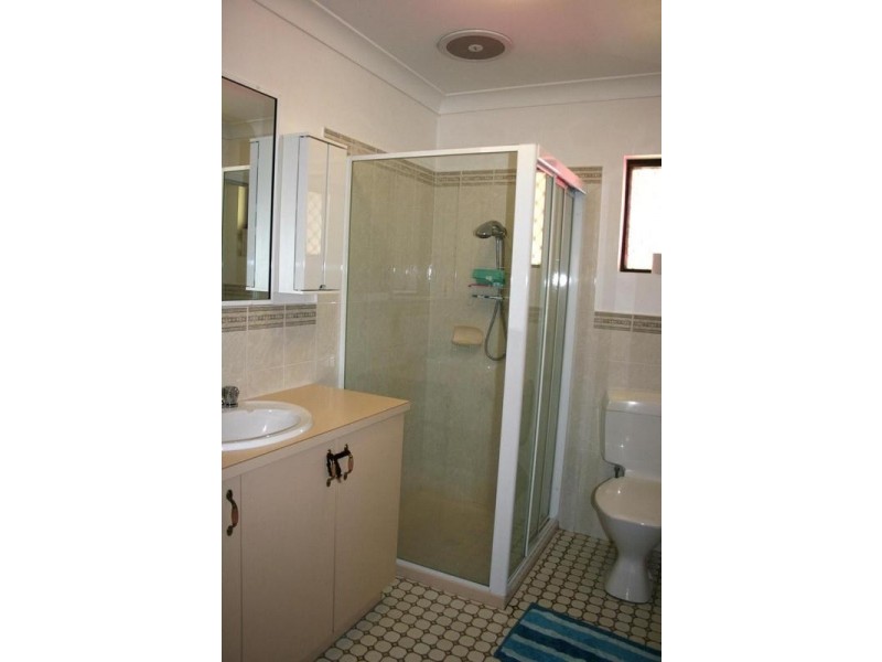 4/5 David Place, Bomaderry NSW 2541