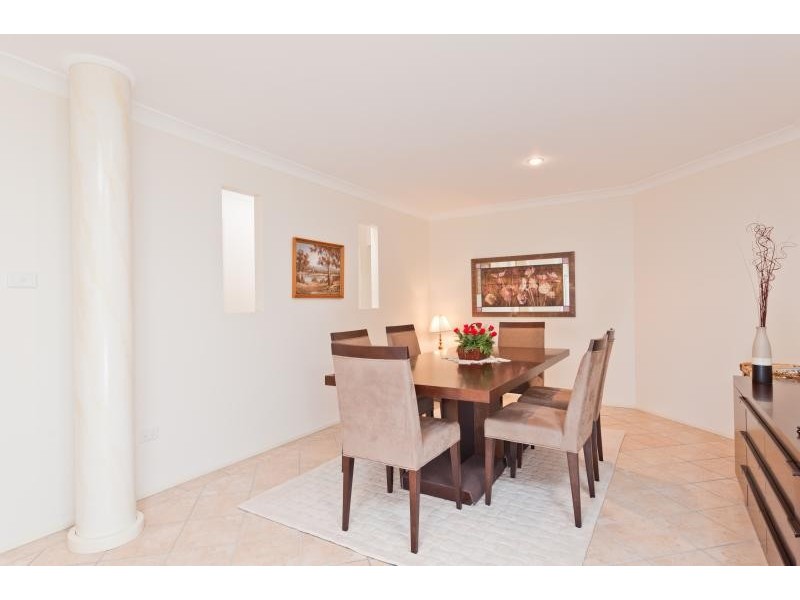 1 Marigold Close, Bomaderry NSW 2541