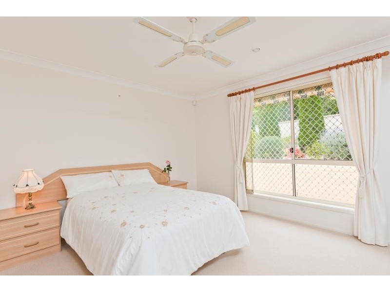 1 Marigold Close, Bomaderry NSW 2541