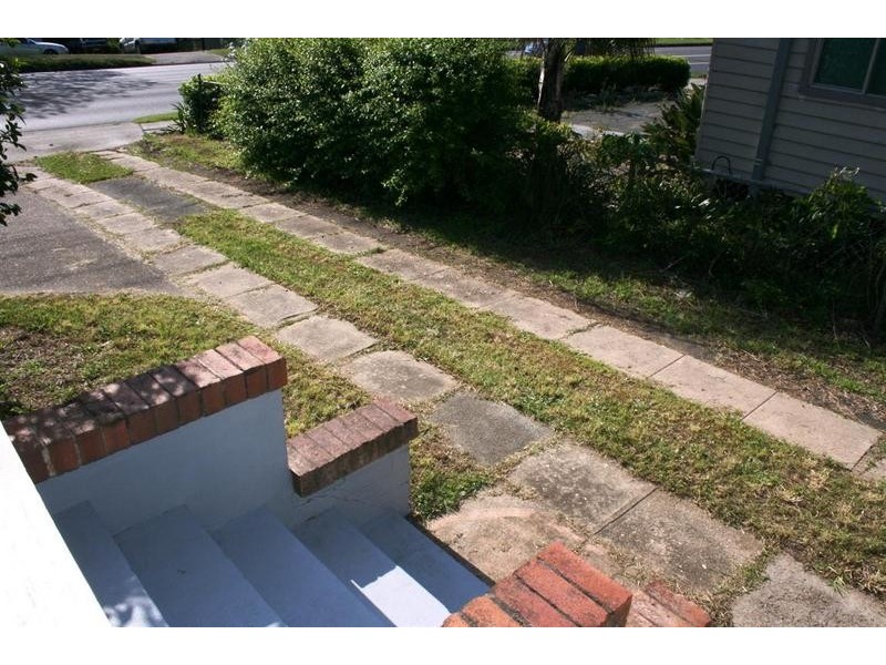 98 East Street, Nowra NSW 2541