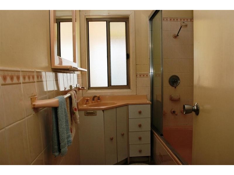 98 East Street, Nowra NSW 2541