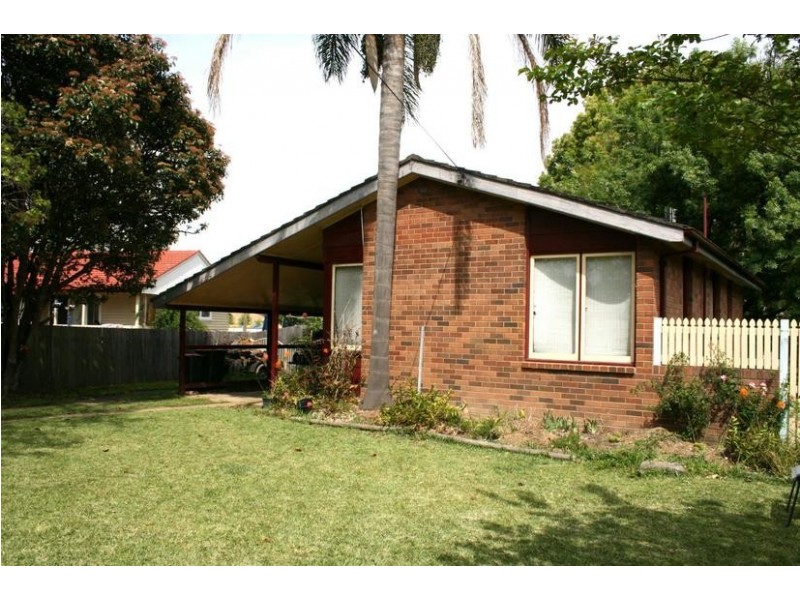 40 Sampson Crescent, Bomaderry NSW 2541