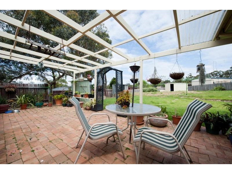 6 Folia Close, West Nowra NSW 2541