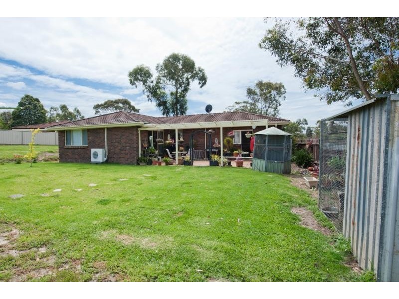 6 Folia Close, West Nowra NSW 2541