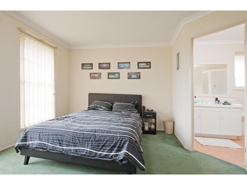 79 Burradoo Crescent, Nowra NSW 2541