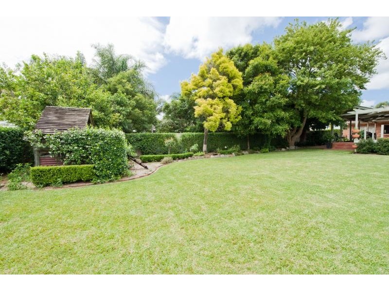 14 Wilari Close, Bomaderry NSW 2541