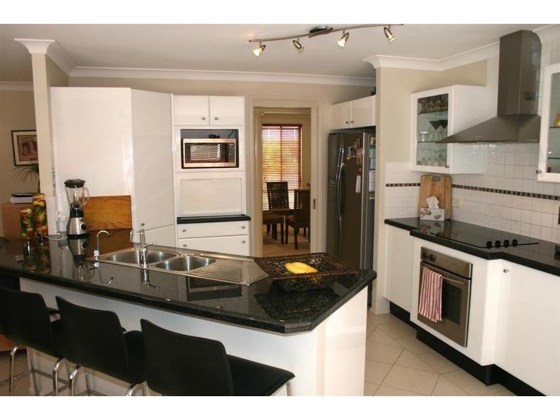 42 Stott Crescent, Callala Bay NSW 2540