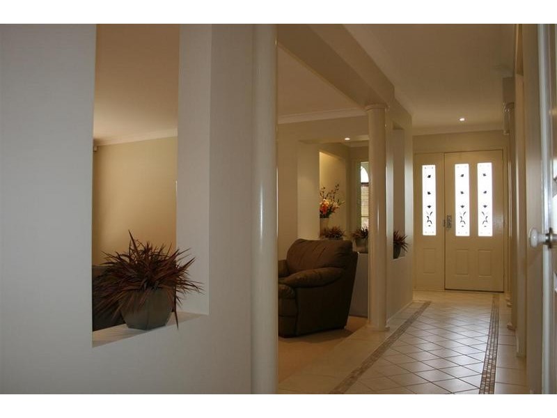 42 Stott Crescent, Callala Bay NSW 2540