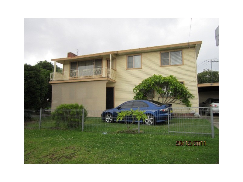 2/63 Wallace Street, Nowra NSW 2541