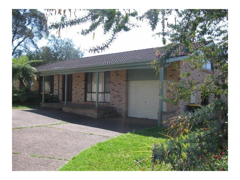 5 Birkdale Grove, Bomaderry NSW 2541