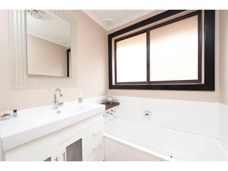 23 Monk Crescent, Bomaderry NSW 2541