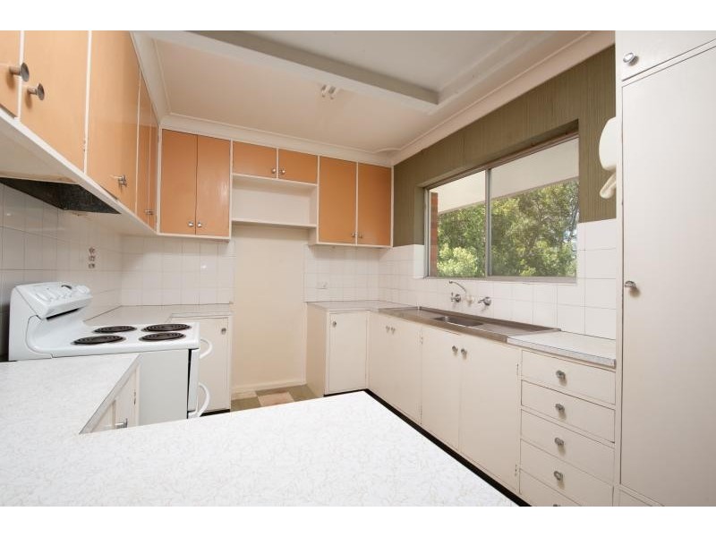76 Bolong Road, Bomaderry NSW 2541