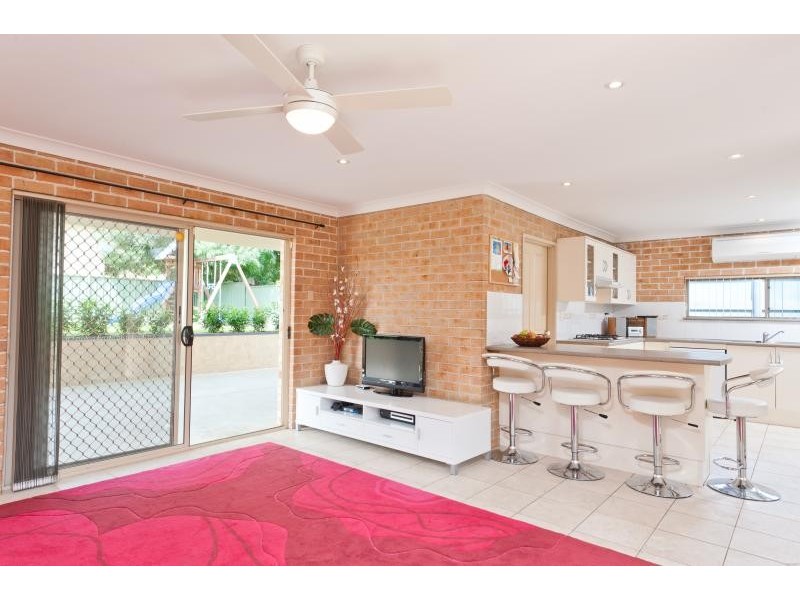 7 Gardenia Crescent, Bomaderry NSW 2541