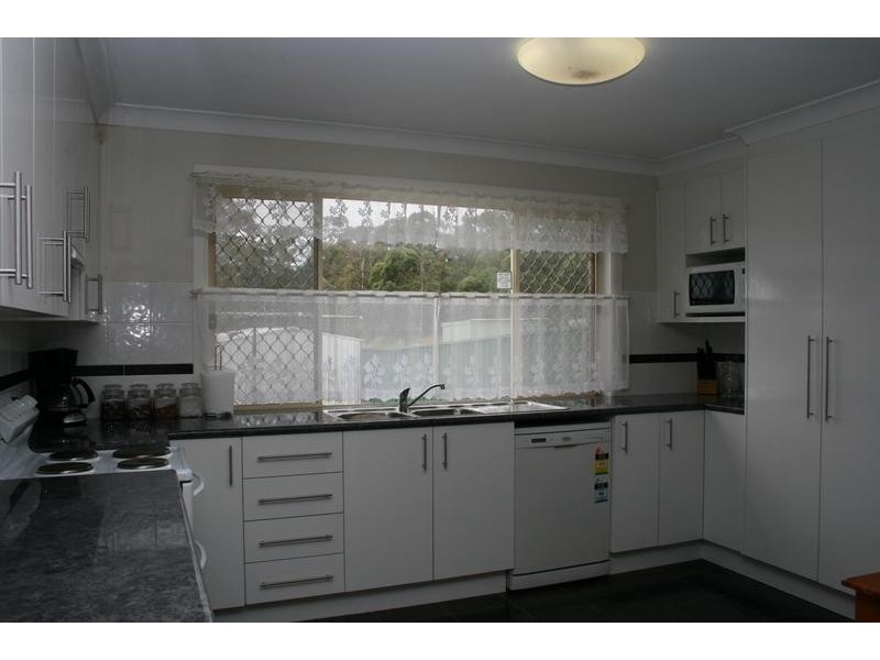 6 Basil Street, Worrigee NSW 2540