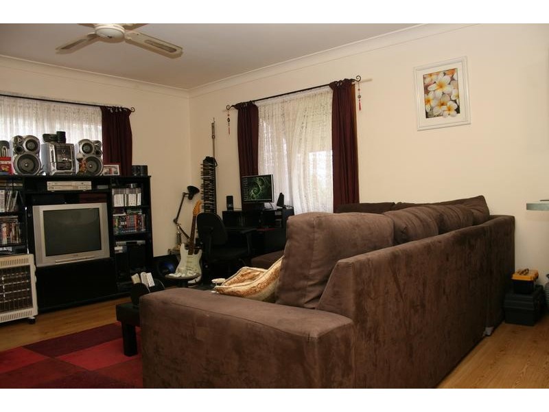 1/2 Campbell Place, Nowra NSW 2541