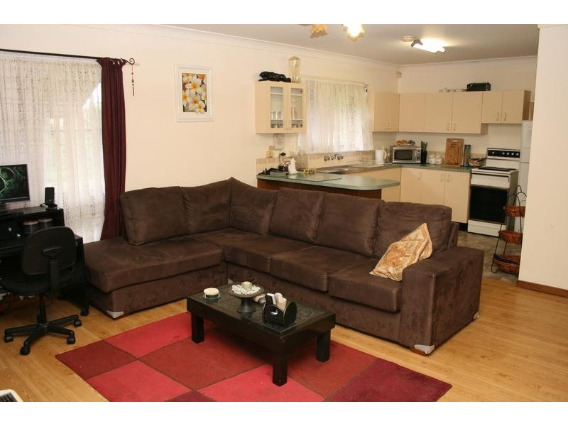 1/2 Campbell Place, Nowra NSW 2541