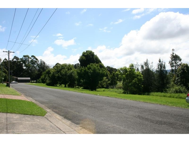 1/2 Campbell Place, Nowra NSW 2541