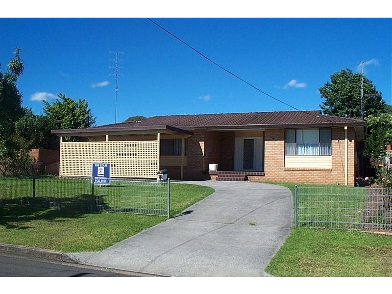 4 Allison Avenue, Nowra NSW 2541