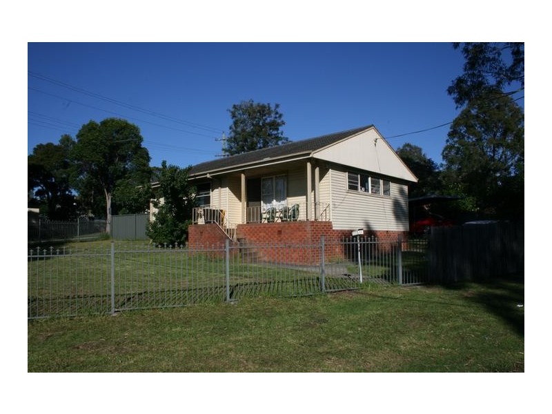 32 Seccombe Street, Nowra NSW 2541