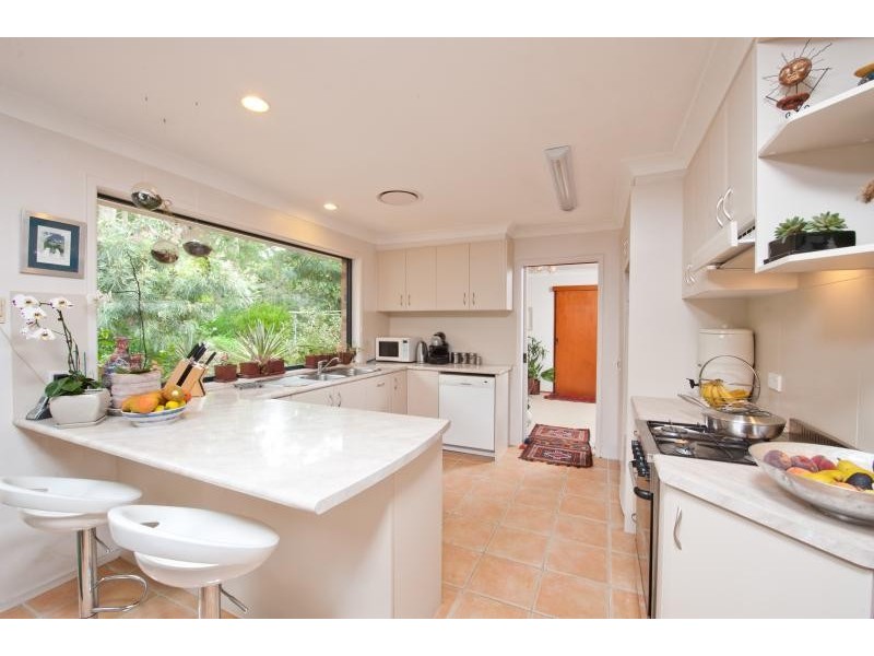 40 Brinawarr Street, Bomaderry NSW 2541