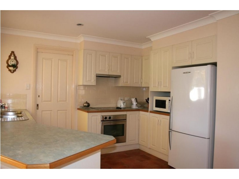 26 Sheraton Circuit, Bomaderry NSW 2541